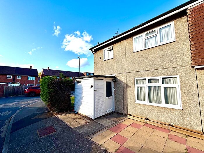3 Bedroom End Of Terrace House For Sale In Buckland Road, Chessington, Surrey., KT9
