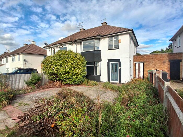 3 Bedroom Semi-Detached House To Rent In Leicester Road, ME15