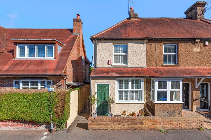 2 Bedroom End Of Terrace House For Sale In Horseshoe Crescent, Beaconsfield, HP9