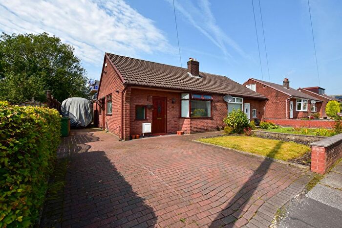 2 Bedroom Property To Rent In Birtenshaw Crescent, Bromley Cross, BL7