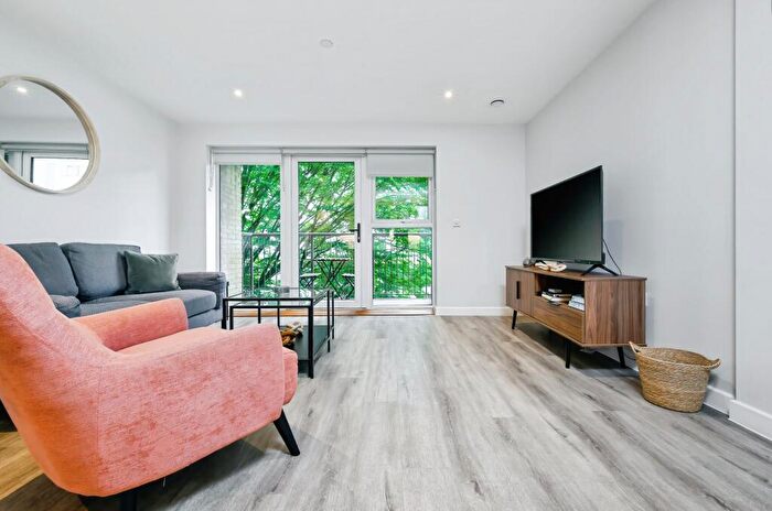2 Bedroom Apartment To Rent In Gatehouse Apartments, Southampton Southampton, SO14