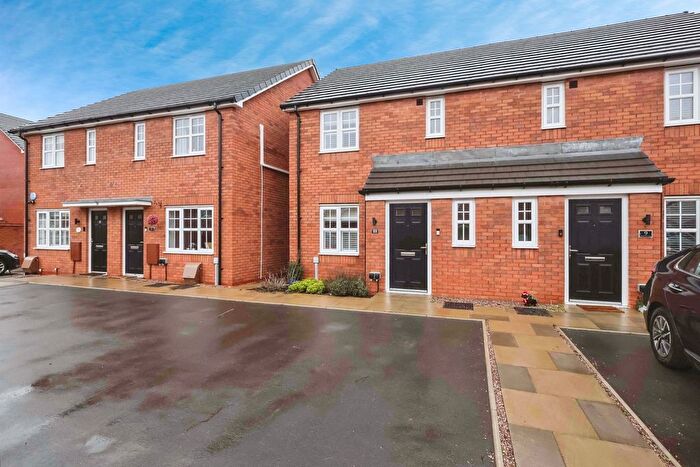 3 Bedroom Semi-Detached House For Sale In Parkesine Lane, West Midlands, B24