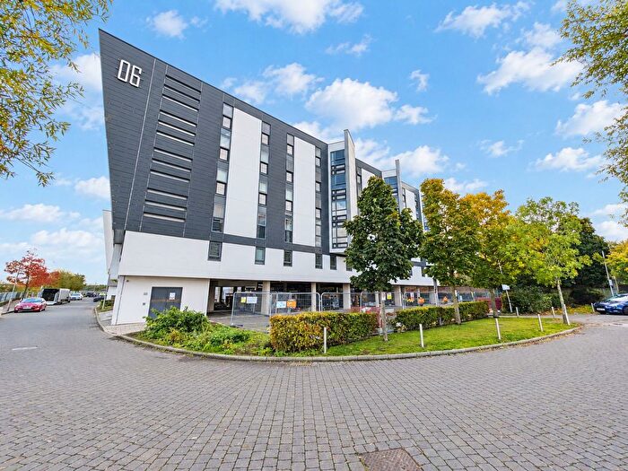 2 Bedroom Flat To Rent In The Decks, Runcorn, WA7