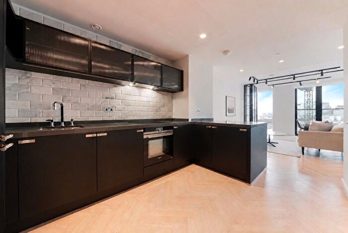 2 Bedroom Flat To Rent In Sun Street, One Crown Place, London, EC2A