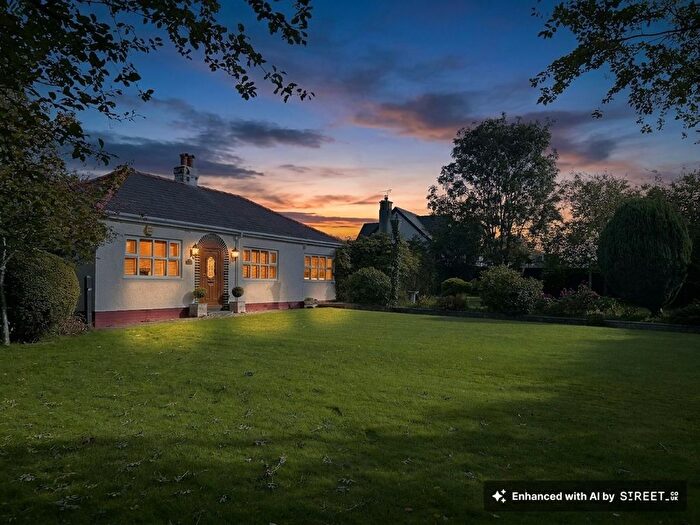 3 Bedroom Detached Bungalow For Sale In Smithy Brow, Croft, WA3