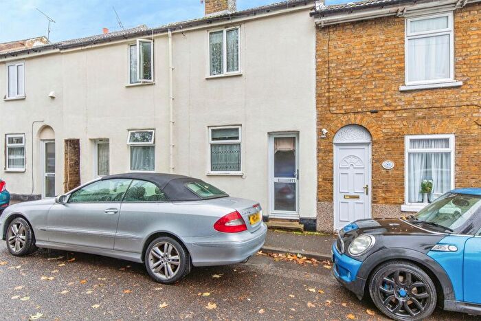 2 Bedroom Terraced House For Sale In Pudding Road, Gillingham, ME8