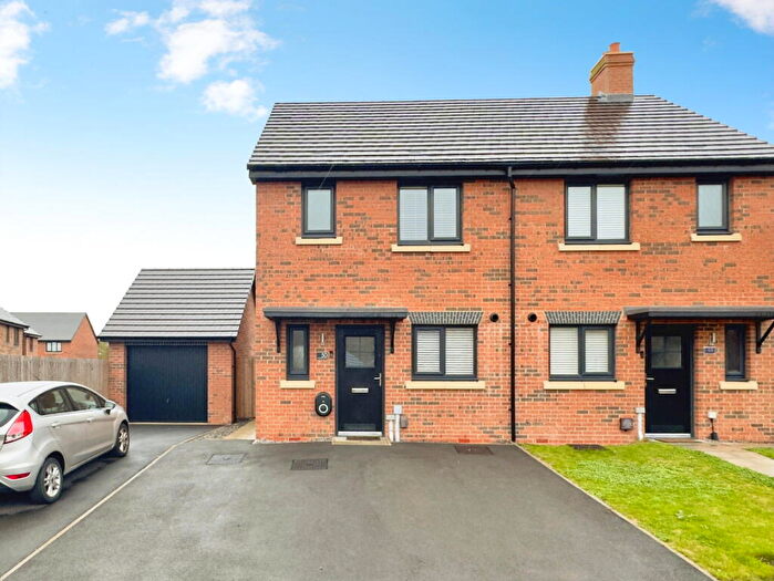 2 Bedroom Semi-Detached House For Sale In Columbine Avenue, Callerton, Newcastle Upon Tyne, NE5