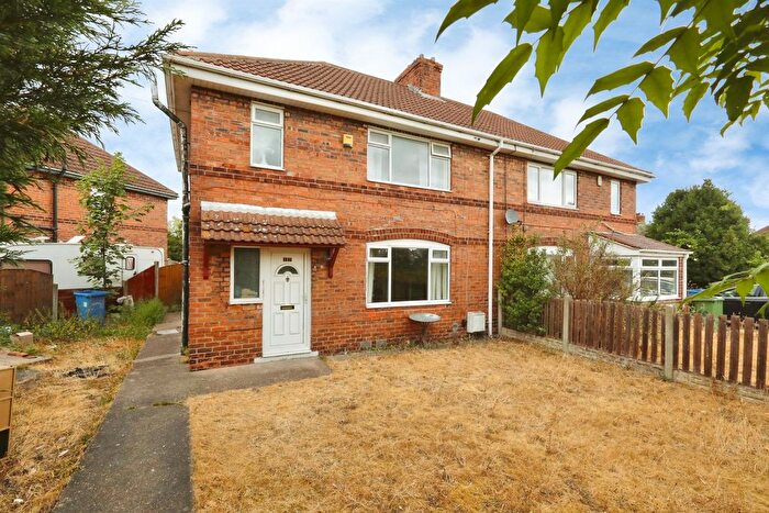 3 Bedroom Semi-Detached House For Sale In Suffolk Road, Bircotes, Doncaster, DN11