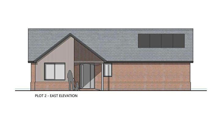 2 Bedroom Detached Bungalow For Sale In Station New Road, Old Tupton, S42