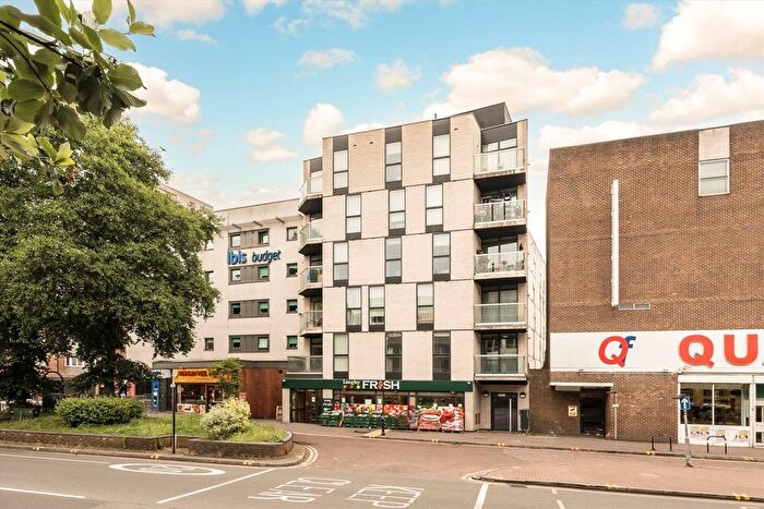 1 Bedroom Flat To Rent In Staines Road, Hounslow, TW3