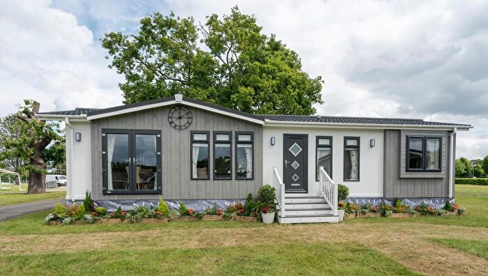 2 Bedroom Park Home For Sale In Homelands Park, High Green Chorley, Nr Bridgnorth, WV16