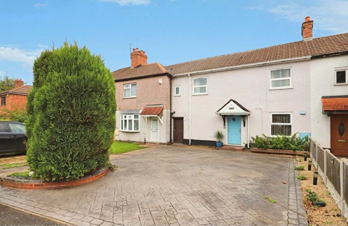 3 Bedroom Terraced House For Sale In Thompson Avenue, Wolverhampton, West Midlands, WV2