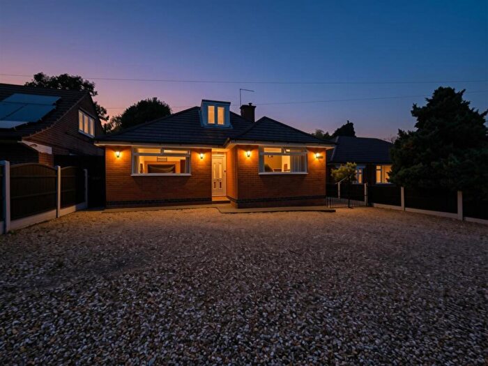 3 Bedroom Bungalow For Sale In Long Lane, Newark, NG22