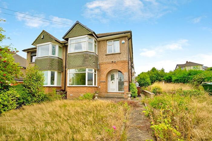 3 Bedroom Semi-Detached House For Sale In Fell Lane, Keighley, BD22