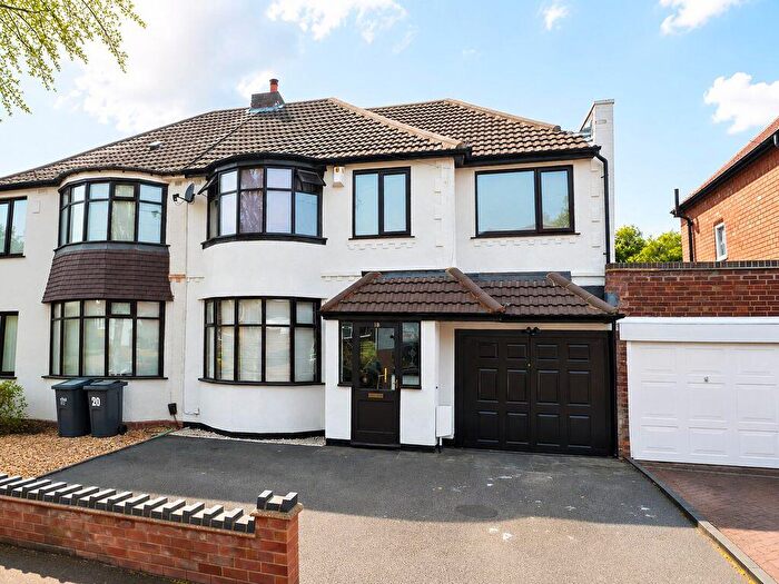 4 Bedroom Semi-Detached House For Sale In Plants Brook Road, Sutton Coldfield, B76
