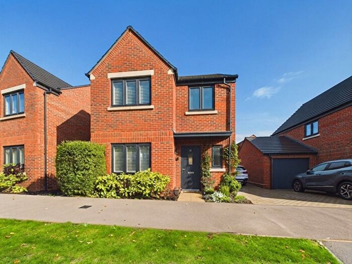 3 Bedroom Detached House To Rent In Nightingale Avenue, Ottershaw, Chertsey, Surrey, KT16