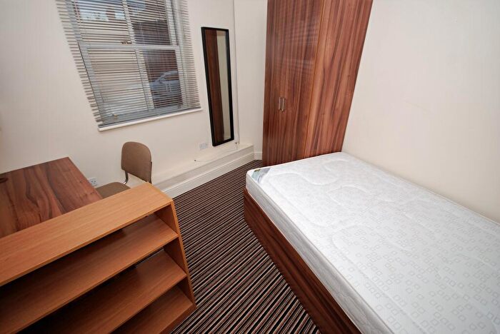 5 Bedroom Flat To Rent In , The George, George Street, Leamington Spa, Warwickshire, CV31