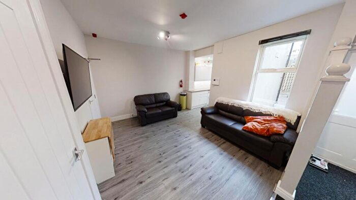 6 Bedroom House To Rent In Shoreham Street, Highfield, Sheffield, S2