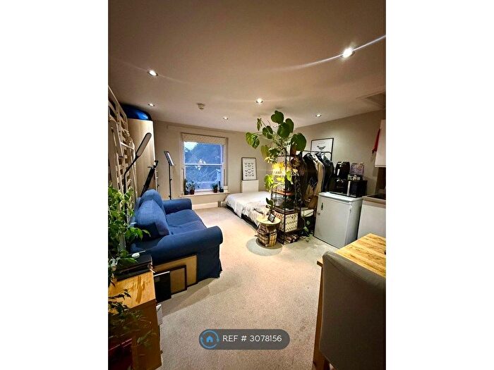 Studio To Rent In Clouds Hill Road, Bristol, BS5