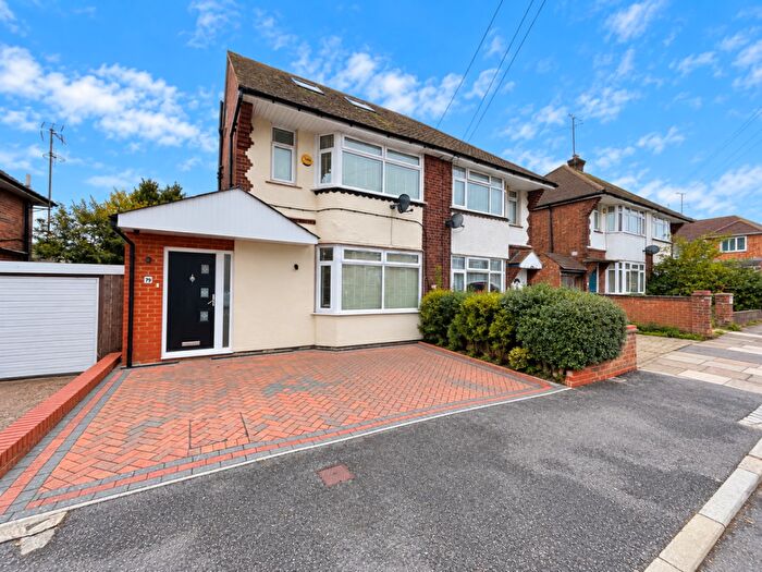 4 Bedroom Semi-Detached House For Sale In Wickstead Avenue, Luton, Bedfordshire, LU4
