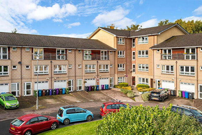 3 Bedroom Town House For Sale In Whitehill Court, Dennistoun, Glasgow, G31