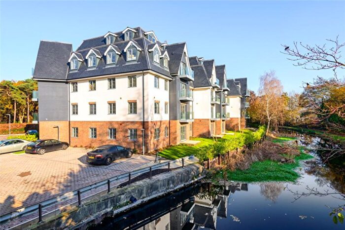 2 Bedroom Apartment To Rent In Woking, Surrey, GU21