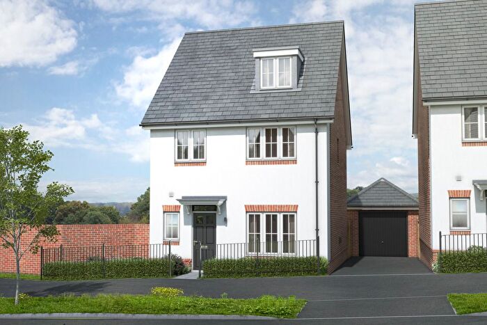3 Bedroom Detached House For Sale In Birchwood, Farnham, GU9