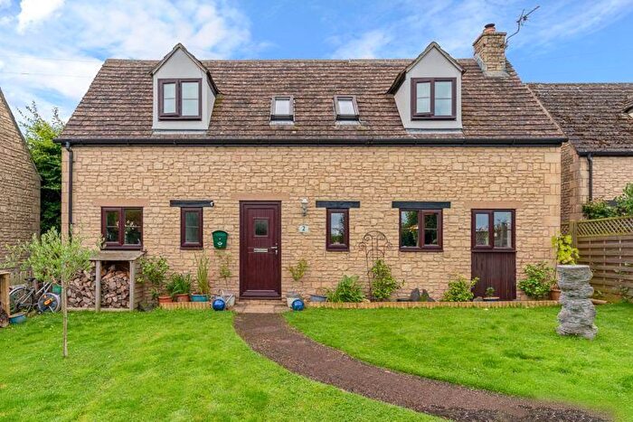 2 Bedroom Detached House For Sale In Cockbury Court, Cleeve Hill, Winchcombe, GL54