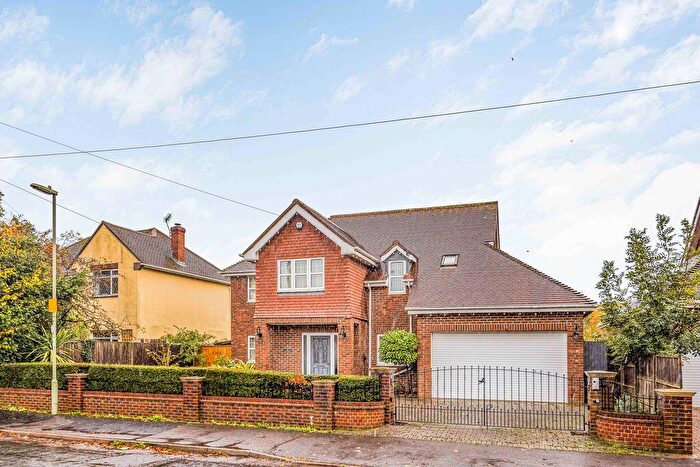 4 Bedroom Detached House For Sale In Castle Avenue, Warblington, PO9