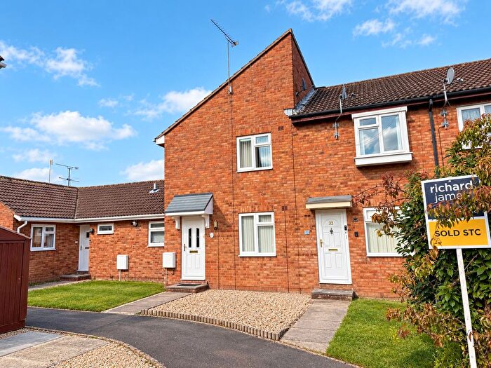 3 Bedroom Terraced House For Sale In Worsley Road, Freshbrook, Swindon, SN5