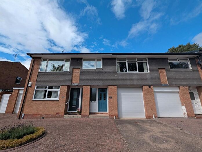 2 Bedroom Flat For Sale In Nunnery Lane, Darlington, DL3