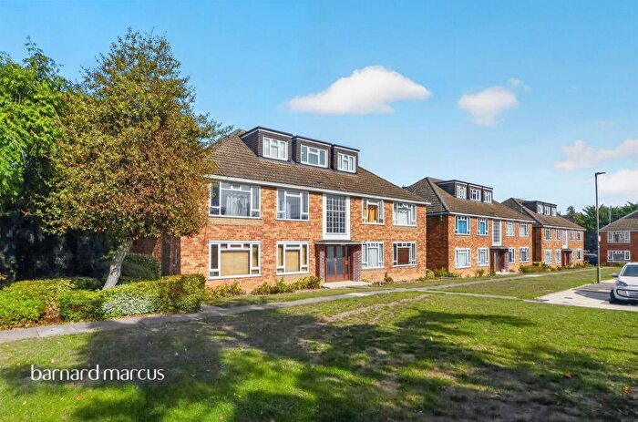 1 Bedroom Flat For Sale In Fairfield Close, London, N12