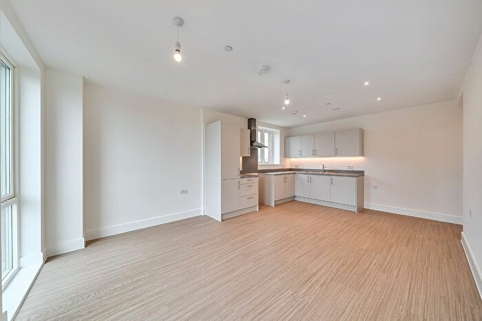 1 Bedroom Flat To Rent In Bowline Street, Barking, IG11