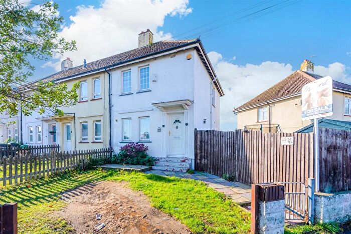 2 Bedroom End Of Terrace House For Sale In Elm Road, Gravesend, Kent, DA12