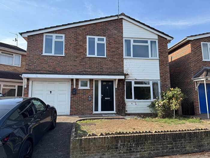 4 Bedroom Detached House To Rent In Michael Close, Maidenhead, Berkshire, SL6
