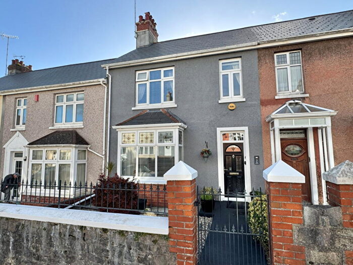 3 Bedroom Terraced House For Sale In Dale Gardens, Mutley Plain, Plymouth, PL4