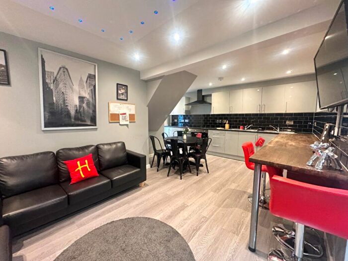 6 Bedroom Semi-Detached House To Rent In Bedroom Student Home - Godden Road, Ukc, CT2