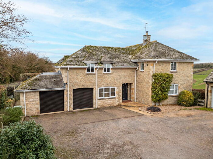 4 Bedroom Detached House For Sale In Deenethorpe, Corby, Northamptonshire, NN17