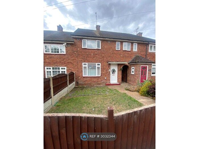 2 Bedroom Terraced House To Rent In Dorking Rise, Romford, RM3