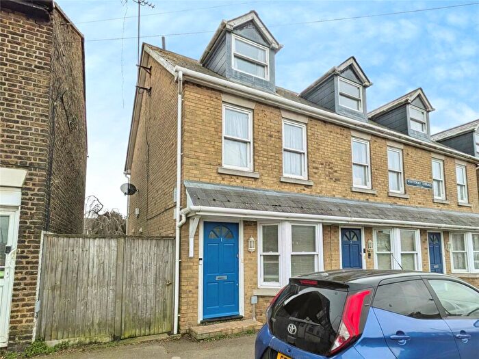 3 Bedroom End Of Terrace House For Sale In North Road, Queenborough, Kent, ME11