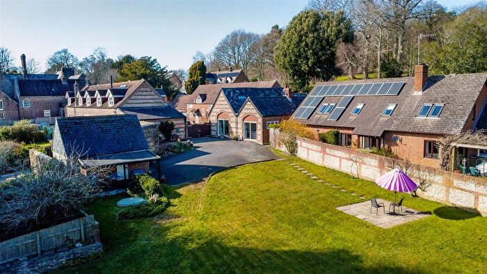 4 Bedroom Detached House For Sale In Tincleton, Dorchester, DT2