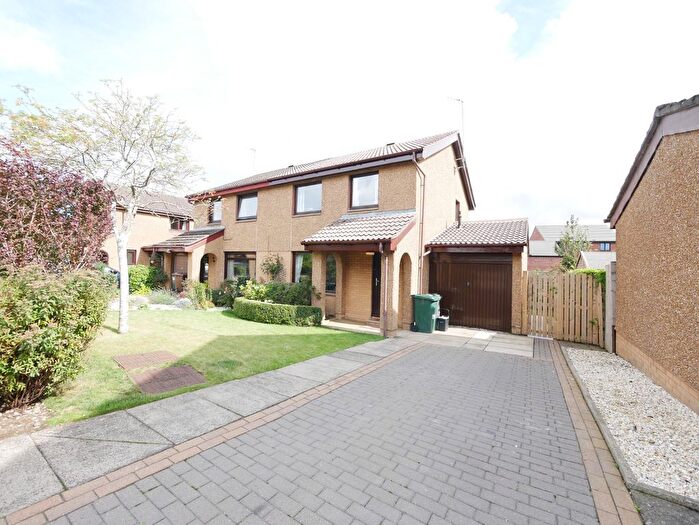 3 Bedroom Semi-Detached House To Rent In Candlemaker`S Park, Edinburgh, EH17