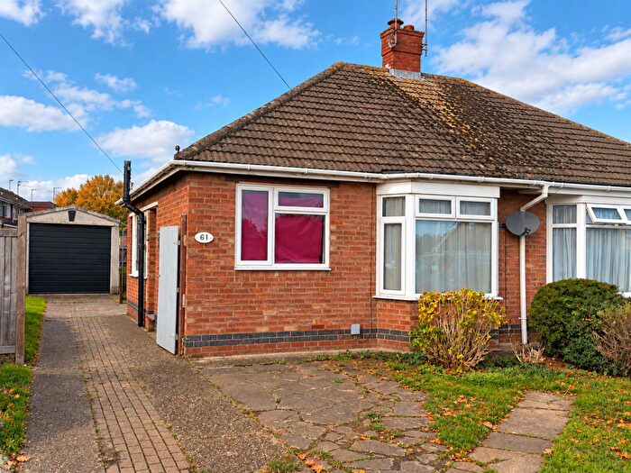 2 Bedroom Semi-Detached Bungalow To Rent In Knightscliffe Way, Northampton, NN5