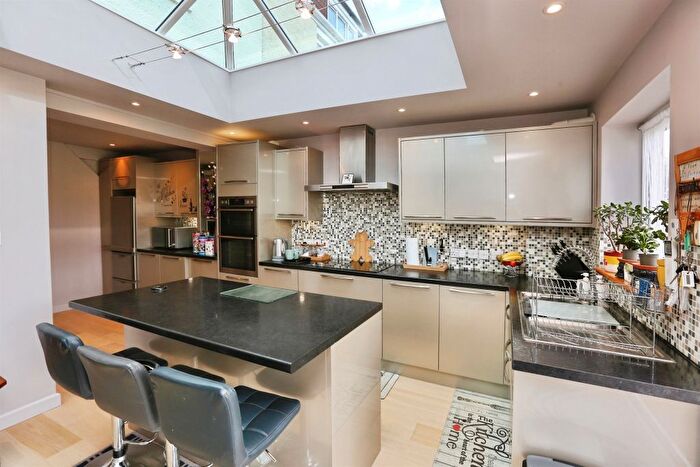 3 Bedroom Terraced House For Sale In Longfield Avenue, Fareham, PO14