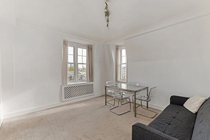 1 Bedroom Flat To Rent In Porchester Road, Bayswater, W2