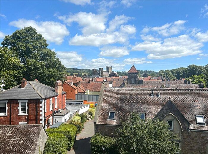 1 Bedroom Flat For Sale In Priory Road, Wells, Somerset, BA5