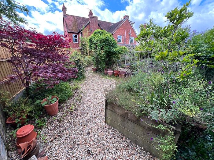 2 Bedroom Property For Sale In Victoria Road, Gillingham, SP8