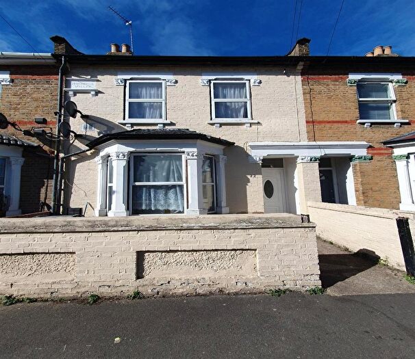 3 Bedroom Terraced House To Rent In Nicholes Road, Hounslow, TW3