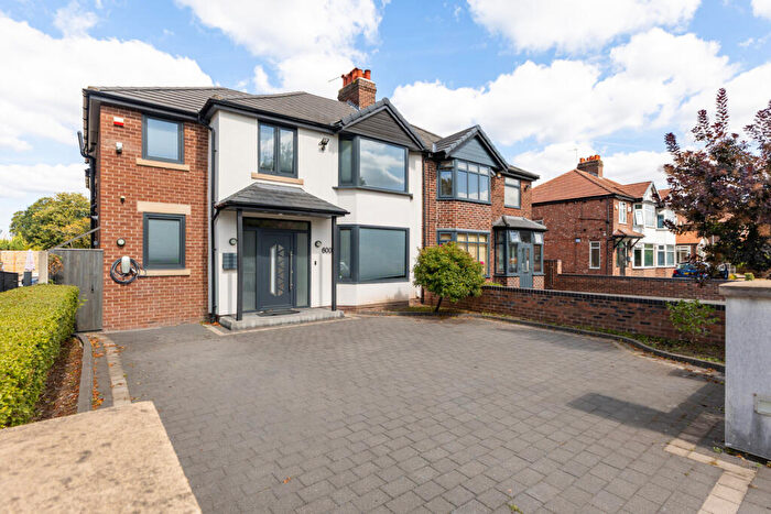 4 Bedroom Semi-Detached House To Rent In Altrincham Road, Brooklands, M23