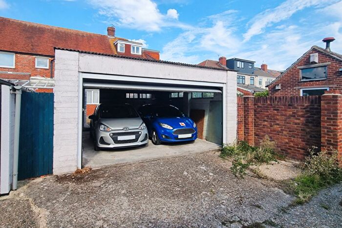 3 Bedroom Terraced House For Sale In Grove Road, Drayton, Portsmouth, PO6